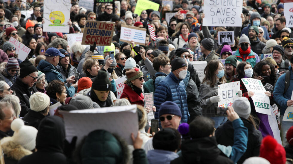 Cuộc biểu tình "Stand Up for Science 2025" ở Boston, Massachusetts, Hoa Kỳ, ngày 7 tháng 3 năm 2025.