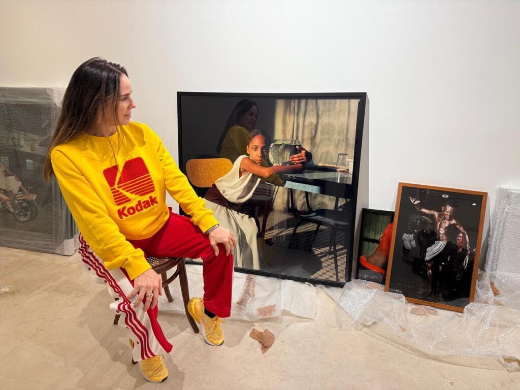 Ana Stewart, galerista, artista e fotógrafa, é uma das fundadoras da galeria Da Gávea, no Rio de Janeiro.