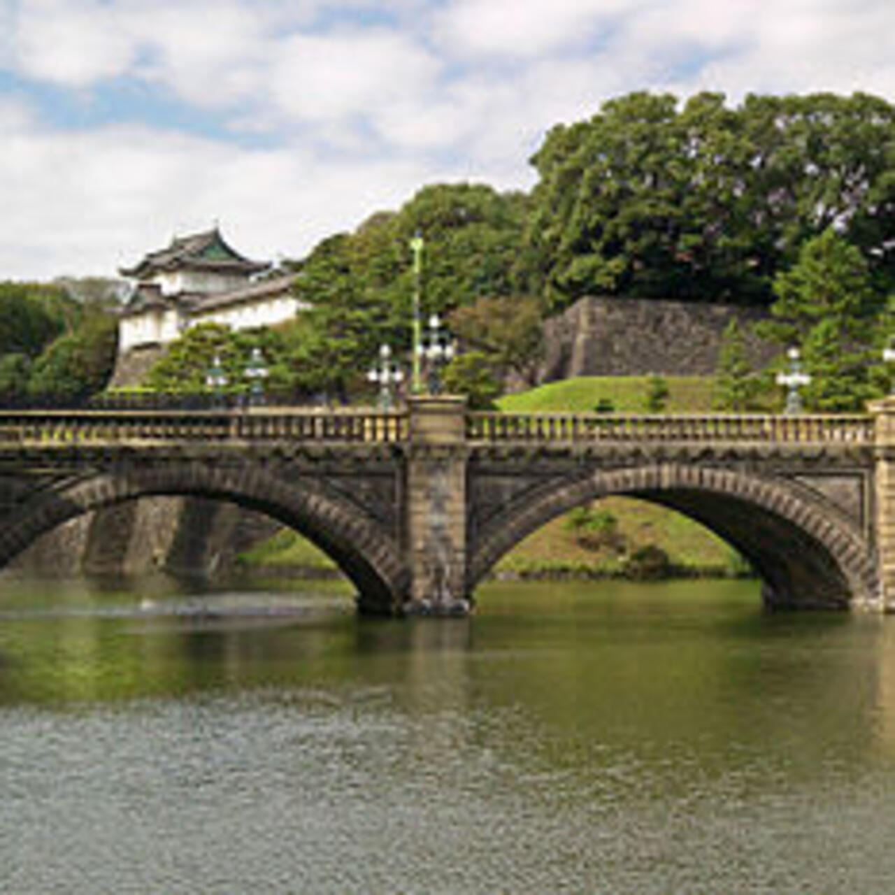 日本贫寒青年走向日本皇宫的艰辛历程 东京专栏