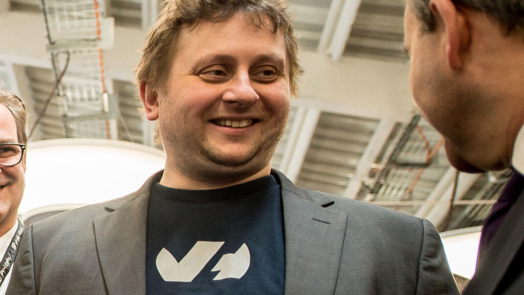 Octave Klaba, fondateur et directeur général du fournisseur français de services Internet OVH est photographié lors de l'inauguration du nouveau campus du groupe, le 15 février 2016 à Roubaix.