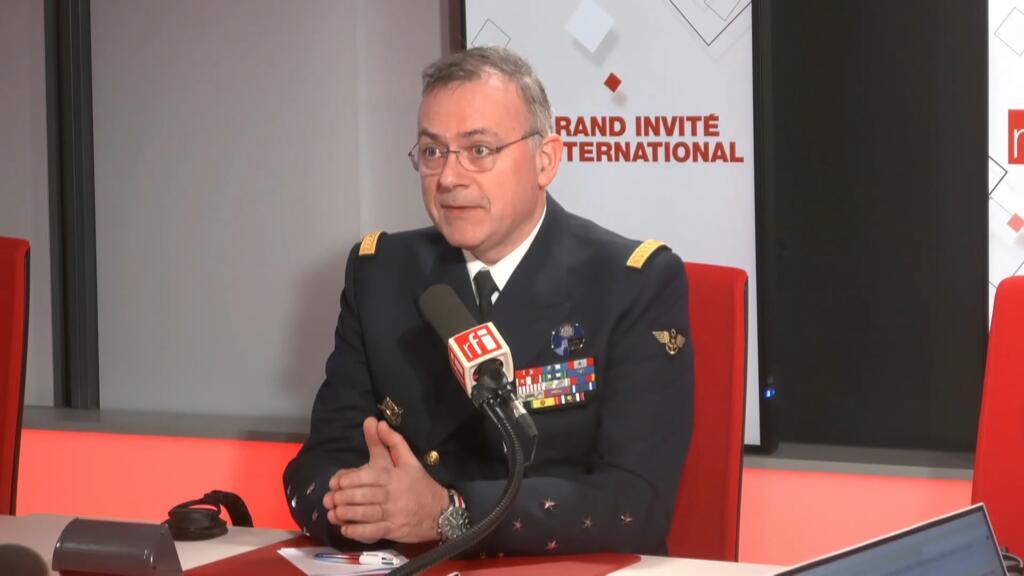 L'amiral Pierre Vandier, commandant suprême allié pour la transformation de l'Otan, dans le studio de RFI le 11 février 2022.
