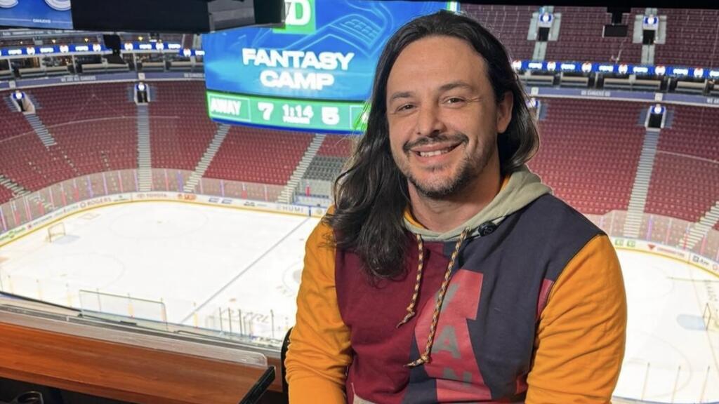 O brasileiro André Finhana é motion graphics designer do Canucks Sports & Entertainment, em Vancouver, no Canadá.