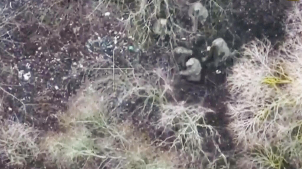 Deux soldats nord-coréens capturés sur le front ukrainien demandent l'asile à la Corée du Sud