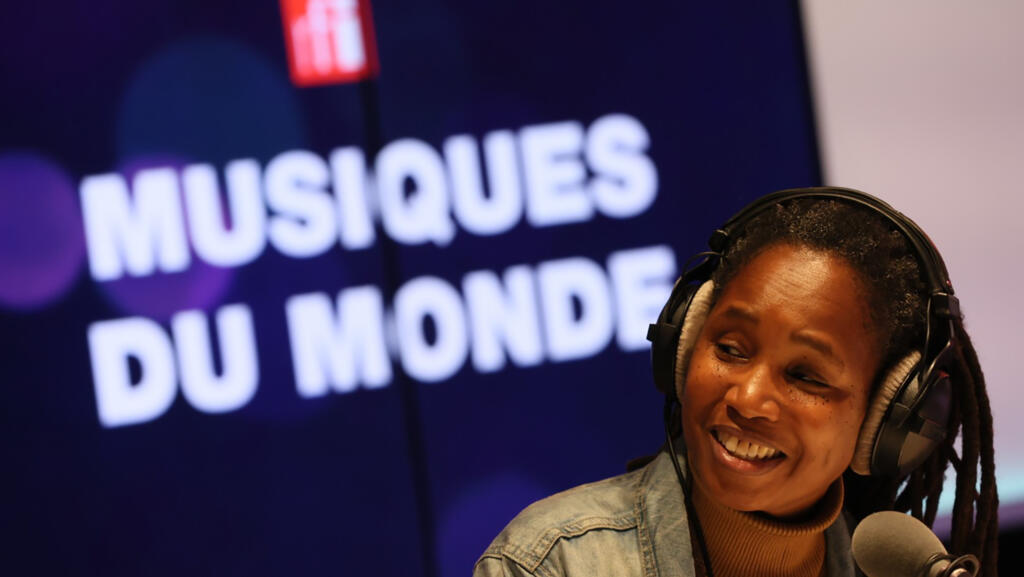 Natalia M King à RFI.