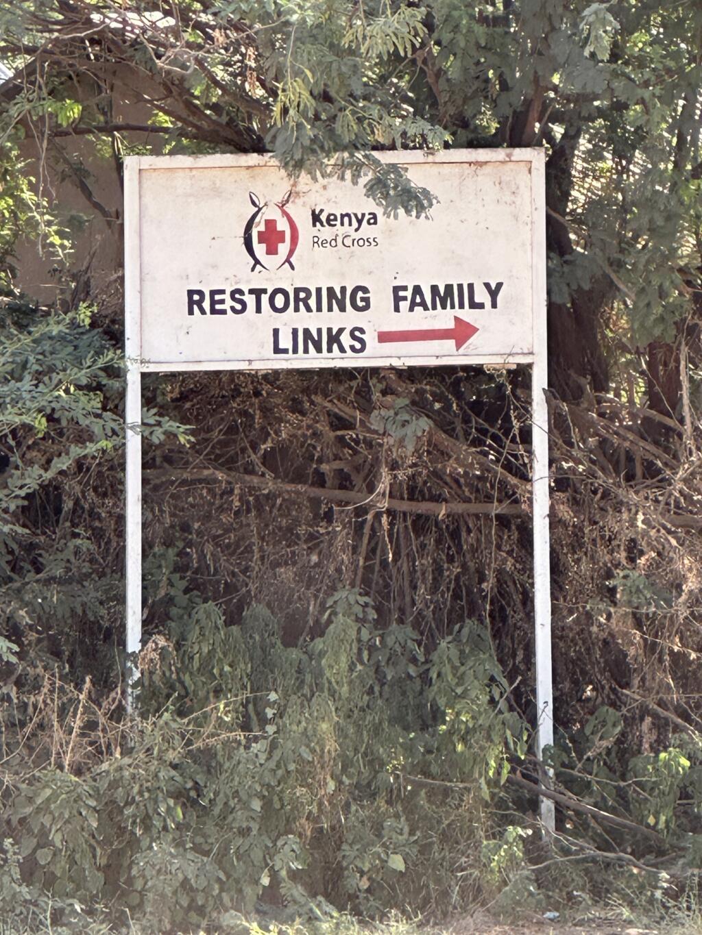 Kamati ya kimataifa ya msalaba Mwekundu,ICRC na Shirika la Msalaba mwekundu Kenya,KRC, zinatekeleza mpango wa Restoring and mantaining Family links kuwaunganisha wakimbizi