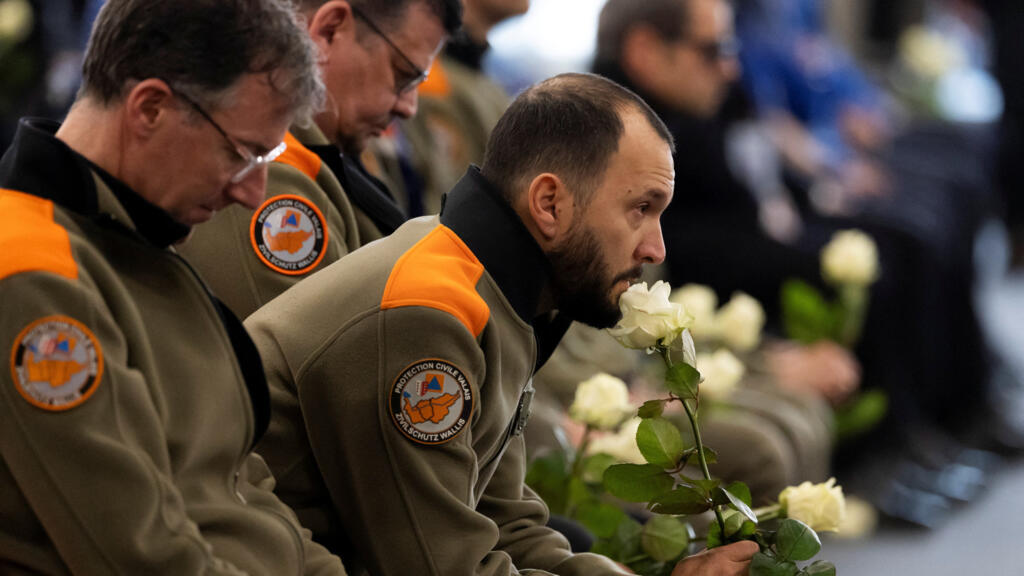 La Suisse observe une minute de silence en hommage aux victimes de l'incendie de Crans-Montana