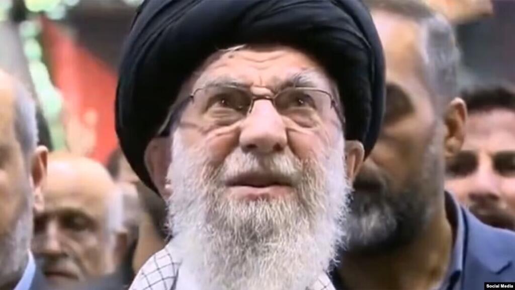 علی خامنهای
