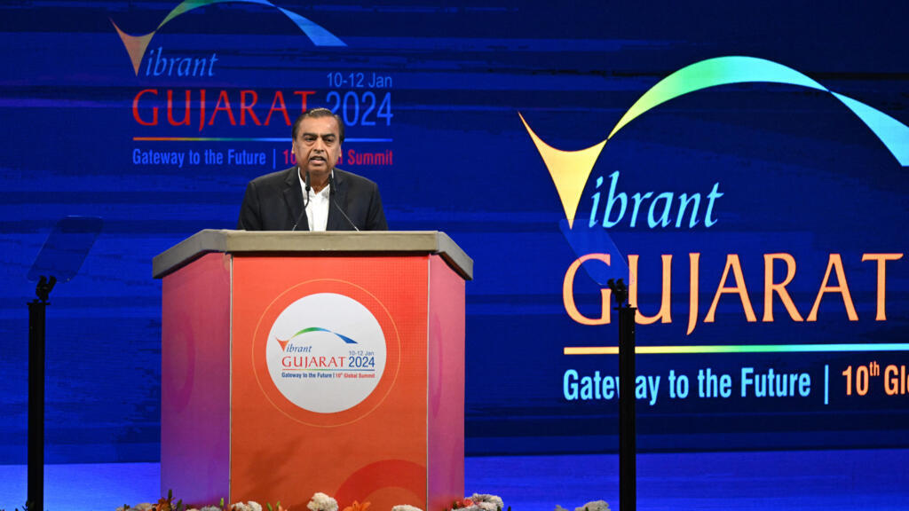 Le groupe indien de pétrochimie Reliance Industries suspend ses importations de pétrole russe