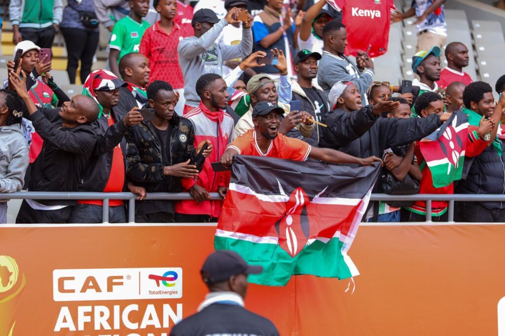 Mashabiki walijaa uwanjani Kasarani kupita kiasi wakati wa mechi ya Kenya na Morocco