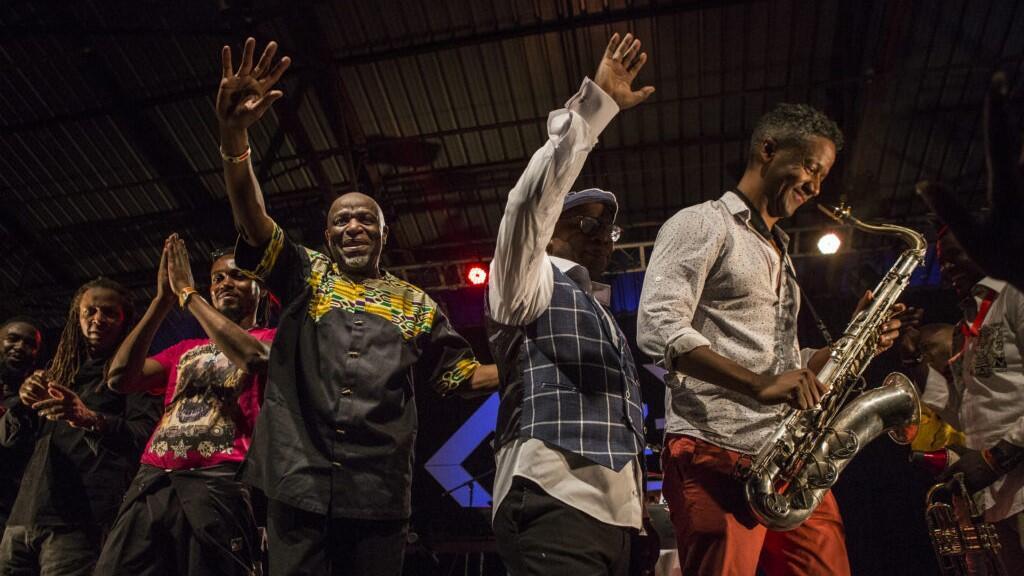 Ray Lema et ses musiciens à Kinshasa (juin 2019).
