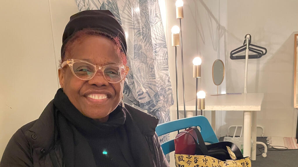 Catherine Russell dans sa loge à Cully en Suisse, le 12 avril 2024.