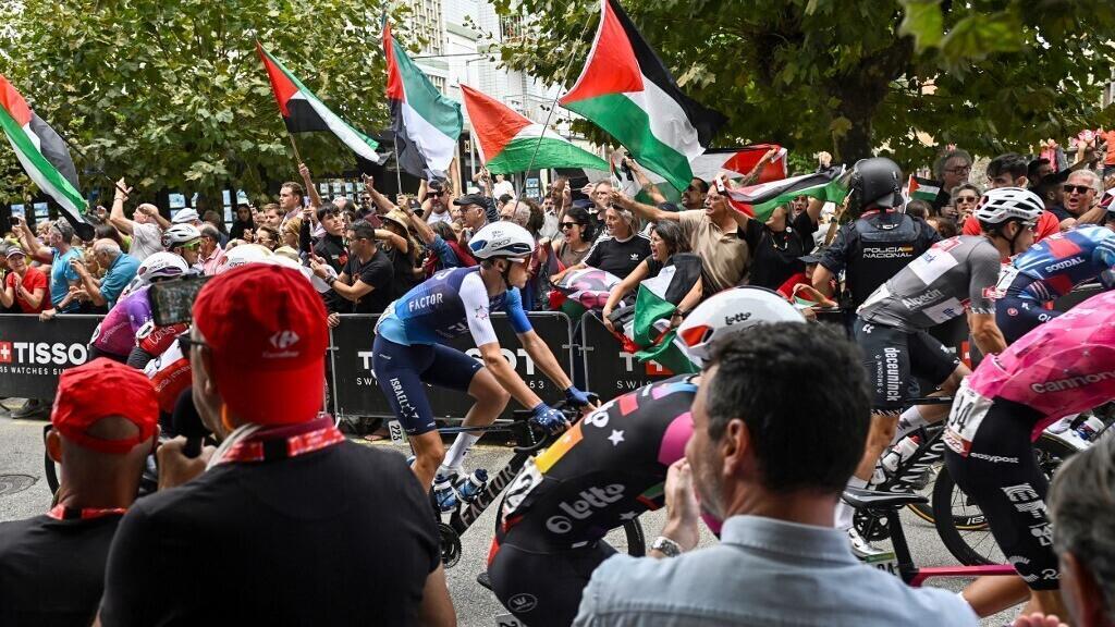 Avec Israël-Premier Tech, la guerre à Gaza s'invite sur le bord des routes du Tour d'Espagne