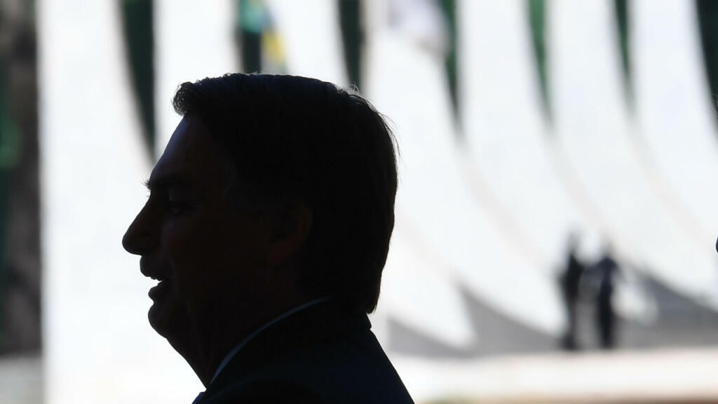 Jair Bolsonaro foi suspenso do Youtube por uma semana. 