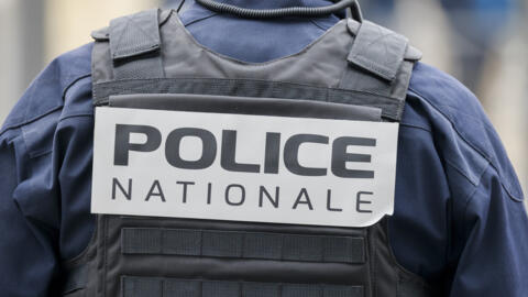 Des officiers de police sont visés par une enquête de l'IGPN pour violences contre deux Afghans. Ici, un policier en février 2024. (Image d'illustration)