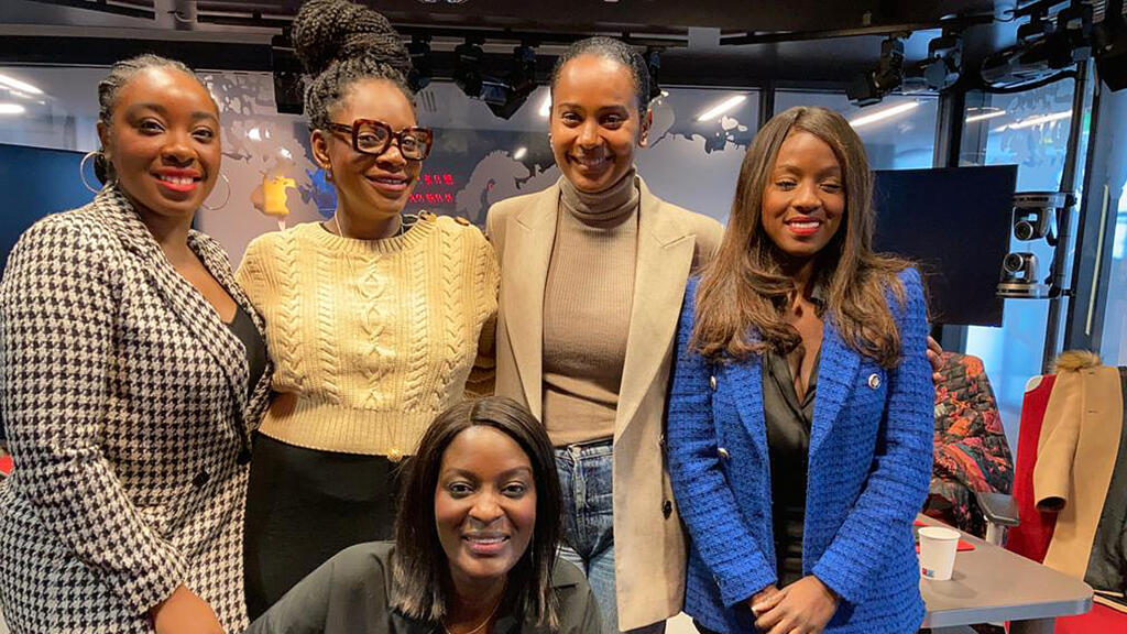 Kelly Ndjiké, Marlin Babakila Babeth, Scheena Donia, Hapsatou Doro en studio à RFI pour Alors on dit quoi.