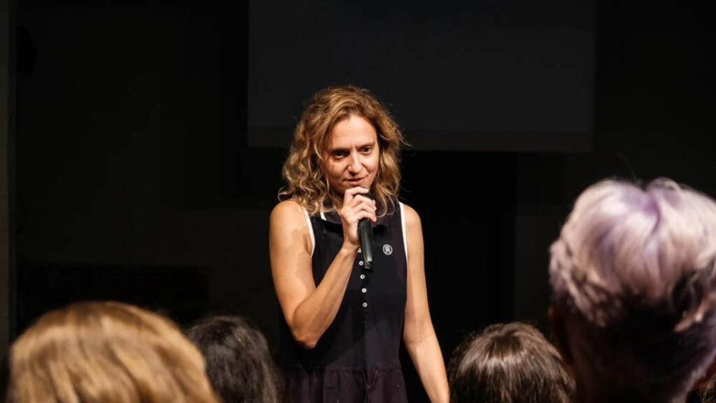 Katia Pascariu este în viața artistică din '90, prin spectacole de teatru contemporan despre mineri, tranziție, inegalități sociale, bullying. A fost pe scenă în piese relevante, construite de entități ca Replika, Macaz și Platforma de Teatru Politic