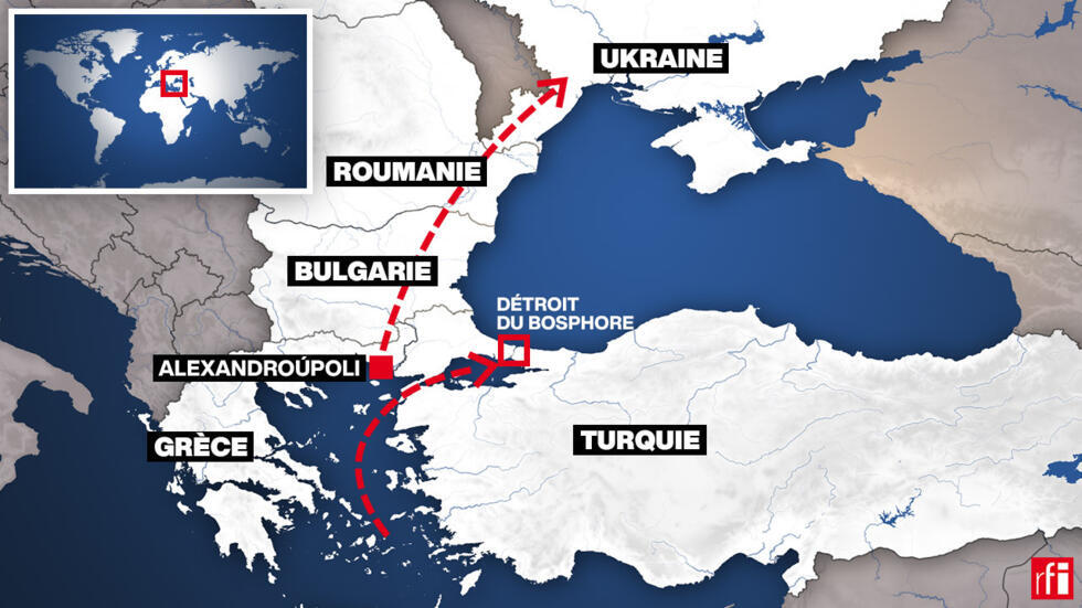 Conformément à la convention de Montreux de 1936, convention concernant le régime des détroits, la Turquie a fermé le passage du Bosphore au trafic maritime militaire. À partir du port grec d’Alexandroúpoli, le corridor d’Éros permet d’atteindre les pays riverains de la mer Noire, offrant ainsi une alternative à la voie maritime.