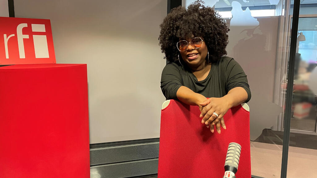 Michelle David en studio à RFI.