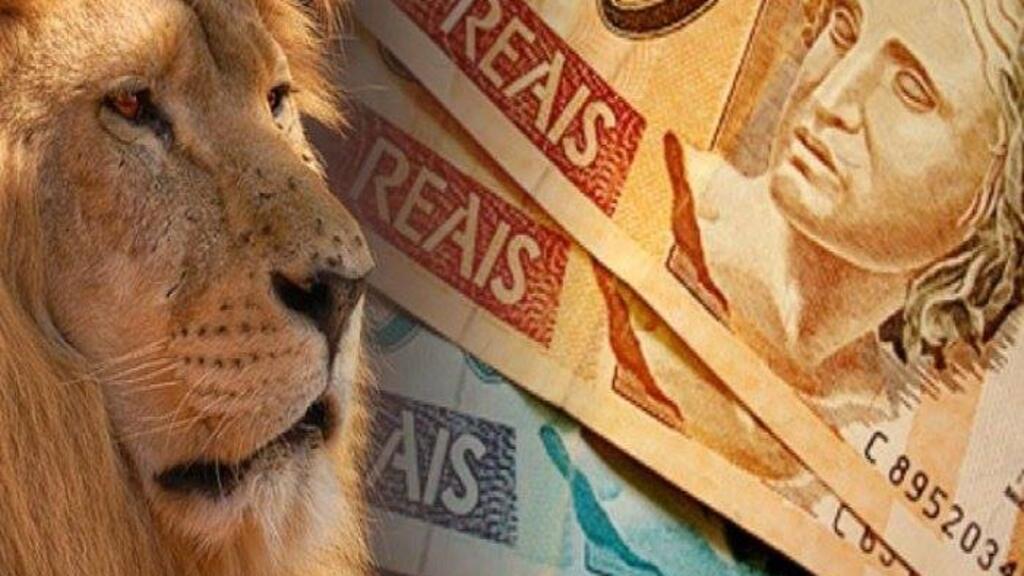 Sem a formalização da saída definitiva do Brasil, a Receita Federal poderá cobrar impostos de brasileiros sobre rendimentos obtidos no exterior, resultando em bitributação. Imagem ilustrativa.