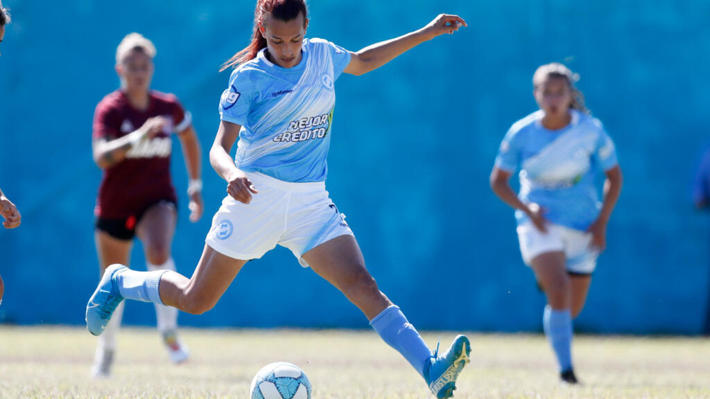 Mara Gómez tornou-se a primeira jogadora trans no futebol feminino da Primeira Divisão