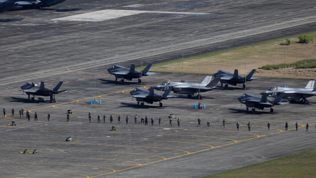 Chiến đấu cơ F-35B của Thủy quân lục chiến Mỹ tại căn cứ hải quân Roosevelt Roads cũ ở Ceiba, Puerto Rico, vùng Vịnh Caribê, ngày 20/12/2025.