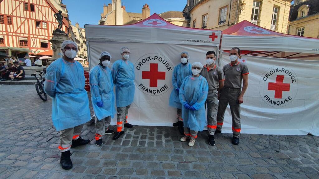 Une partie de l’équipe de La Croix-Rouge de Dijon.