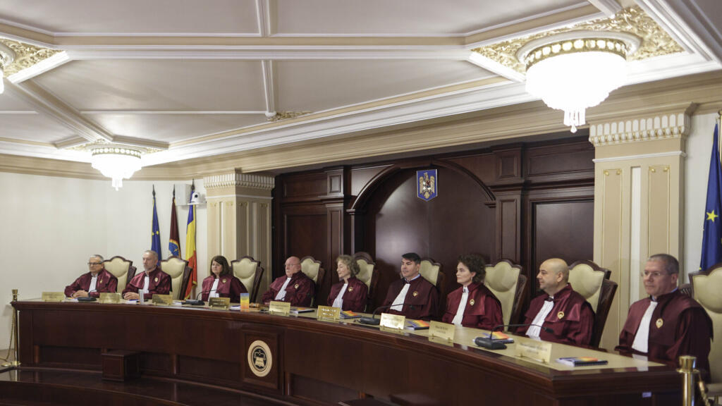 Noul complet al Curtii Constitutionale a Romaniei, la sediul instantei, în București, 24 septembrie 2025.