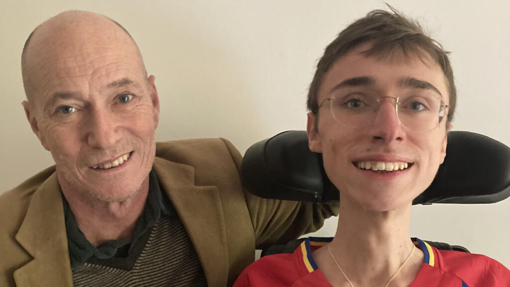 Journée nationales des aidants: le témoignage de Jean-Louis, proche aidant, et de son fils