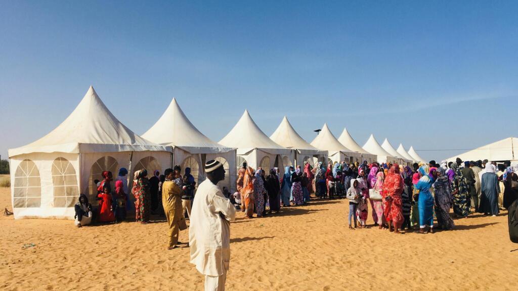 70 professionnels de la santé, tous bénévoles, participent à cette initiative soutenue par des dons privés, une initiative lancée, il y a 14 ans par le professeur Amadou Gallo Diop, chef du service neurologie au CHU de Fann, à Dakar.