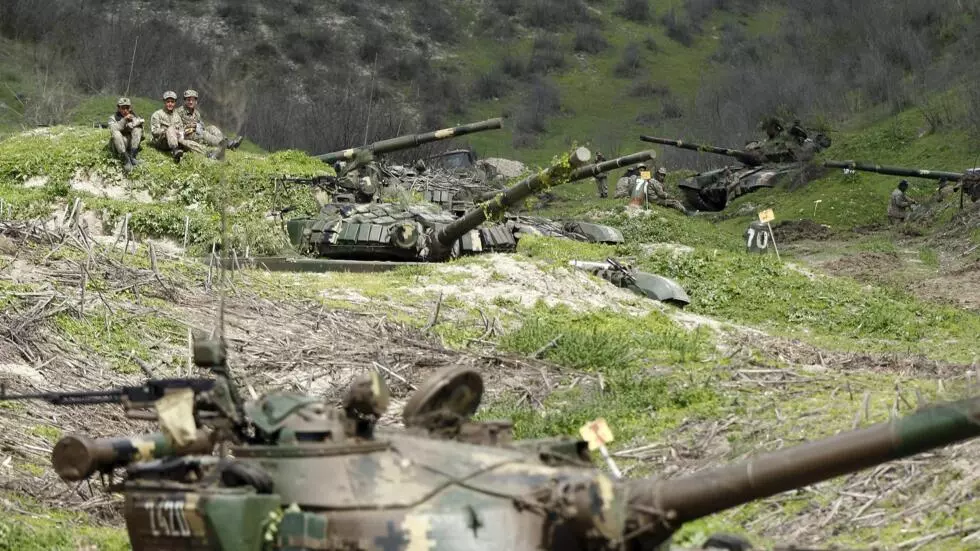 Вірменська контратака в Карабасі: захоплено 7 справних азербайджанських БТР-70 - Цензор.НЕТ 8982
