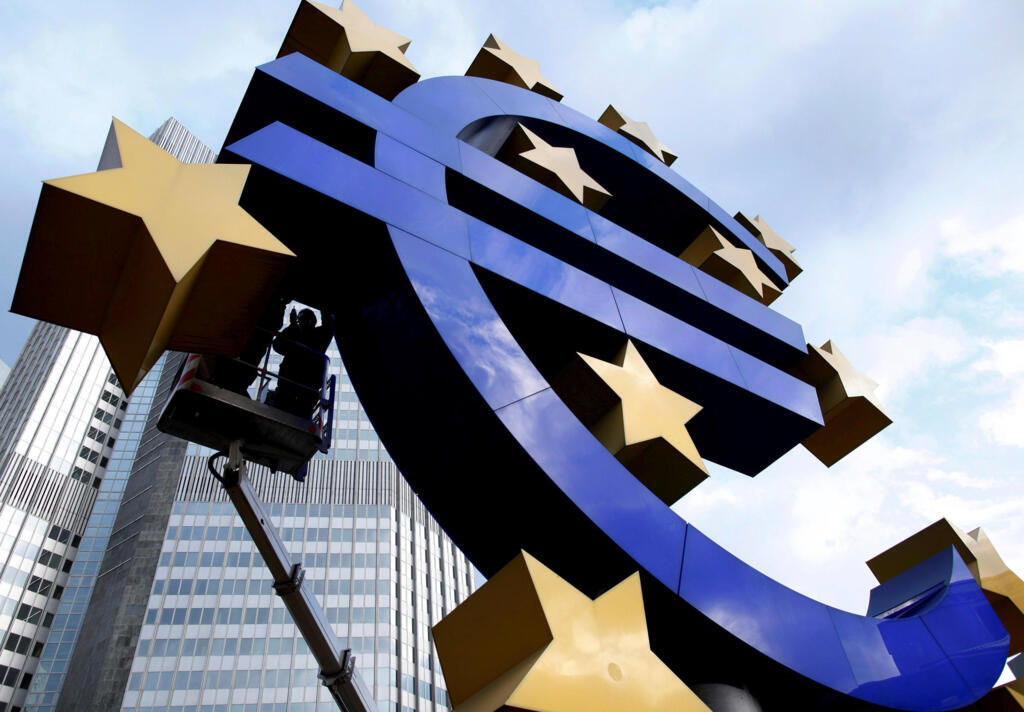 Banco Central Europeu (BCE) recomenda cidadãos do bloco a terem valor em dinheiro em casa. 