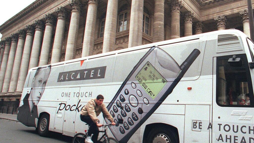 Paris: préserver le tourisme tout en éradiquant les autocars, la difficile équation