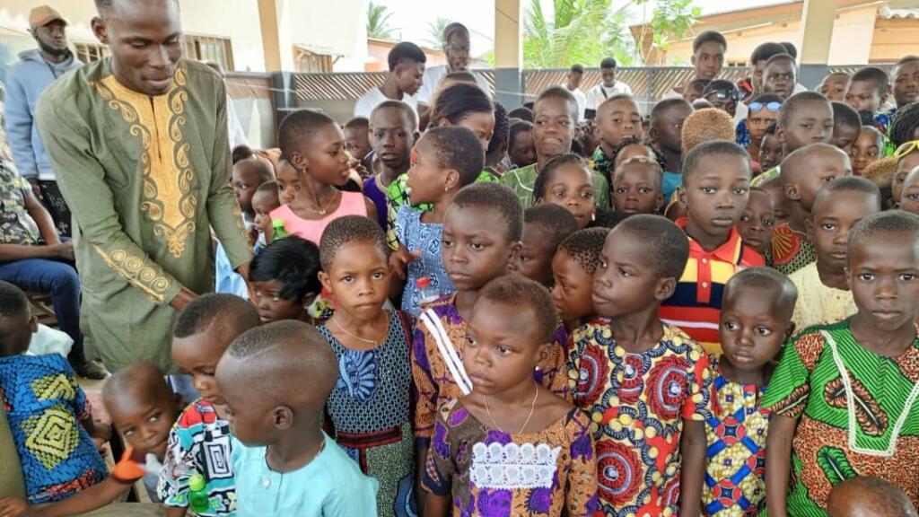 Les enfants invités du Club RFI Grand-Popo (Bénin).