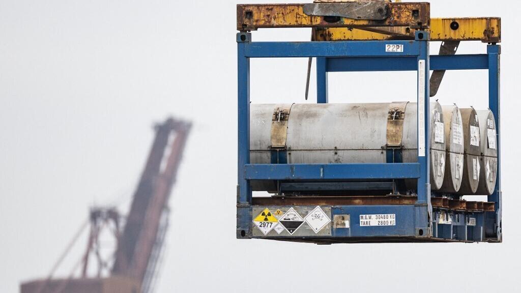 Greenpeace dénonce la reprise des exportations françaises d'uranium de retraitement vers la Russie