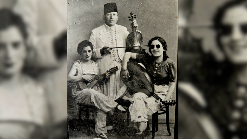 Reinette l'Oranaise à droite, Saoud l'Oranais et une danseuse.
