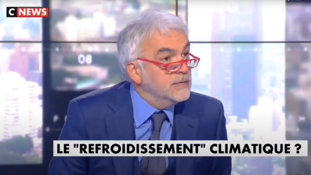 Capture d'écran de l'antenne de CNews lors de l'émission «L'heure des pros» du lundi 6 mai 2019. L'animateur Pascal Praud a défendu des thèses climatosceptiques sur le plateau, avant d'invectiver outrancièrement la militaire écologiste Claire Nouvian lors d'une séquence partagée et revisionnée de multiples fois sur les réseaux sociaux.