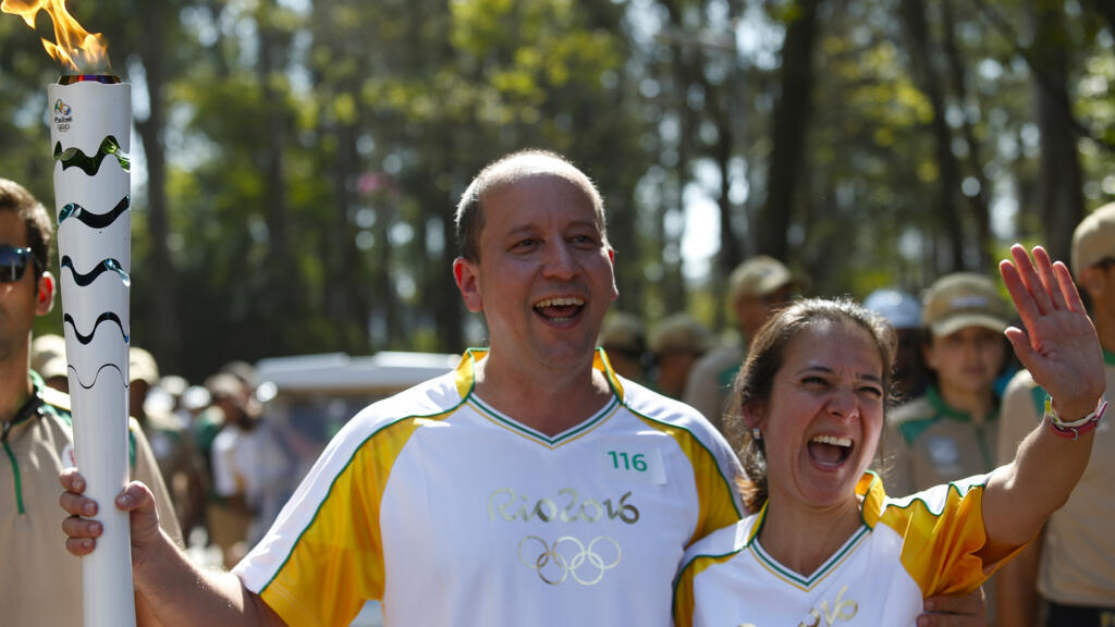 Gustavo Chelles assinou o design da tocha dos Jogos Olímpicos Rio 2016.