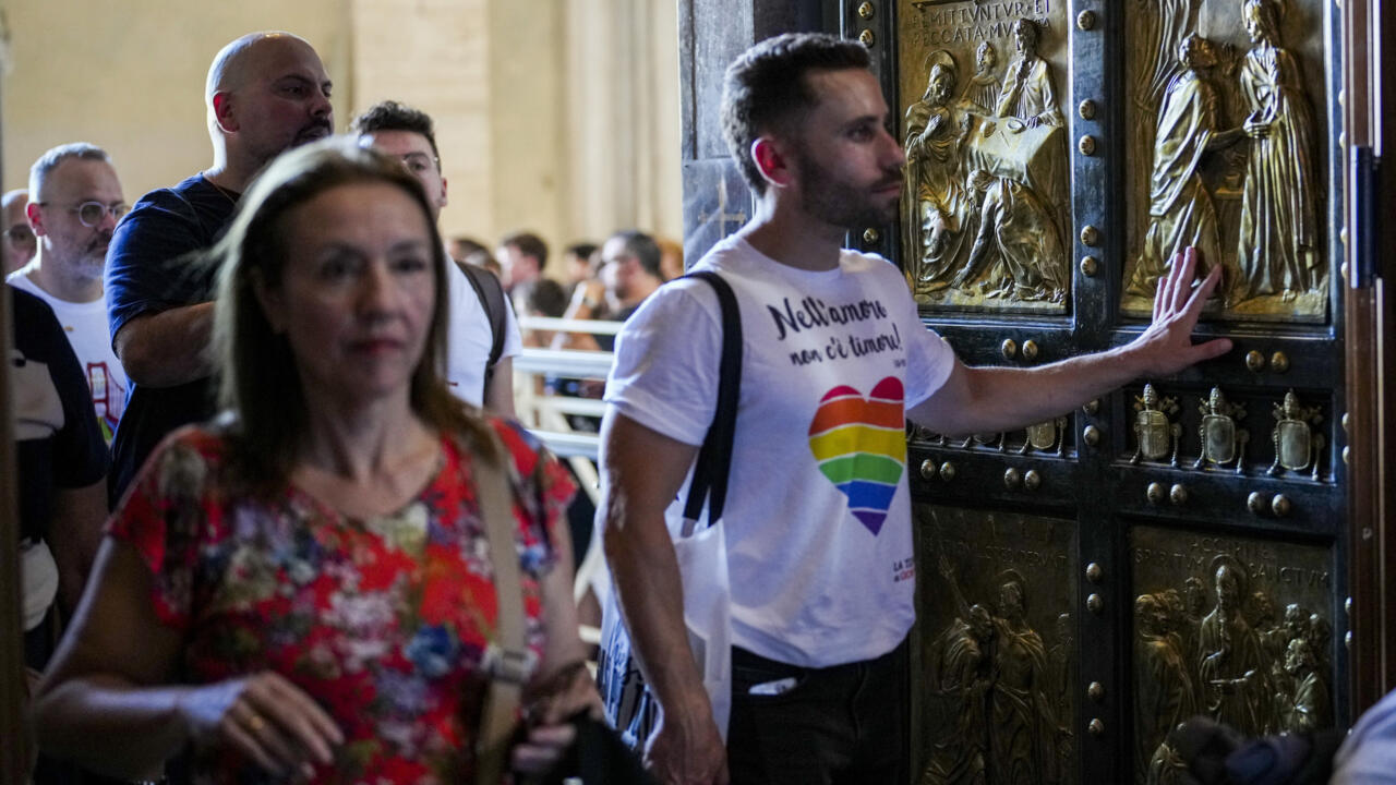 Au Vatican, un premier pèlerinage LGBTQ+ pour plus de diversité dans l'Église