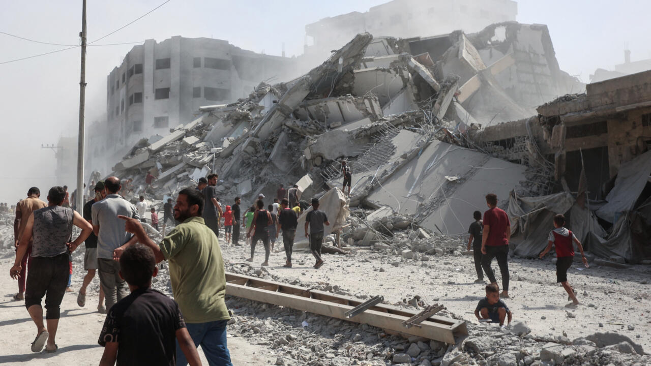 Gaza visée par d'intenses bombardements israéliens après la visite du secrétaire d’État américain