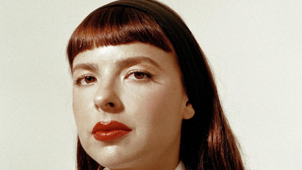 La chanteuse brésilienne Julia Mestre.