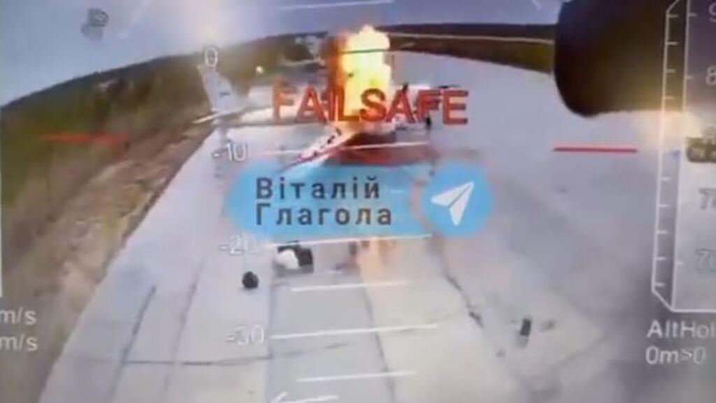 乌无人机突袭俄机场据称使40余架俄机受损 乌陆军司令因俄导弹袭击请辞