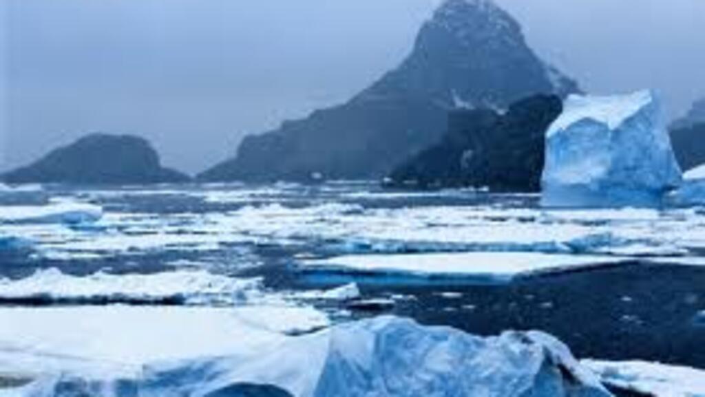 La fonte des glaces est l'un des facteurs principaux de la montée des eaux.