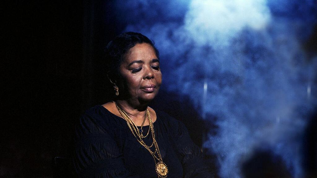 Sur scène, le Cesaria Evora Orchestra rallume la flamme de la star capverdienne