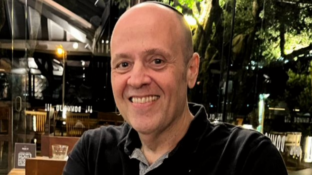 Alberto Rabinovitsch é empresário brasileiro em Israel.