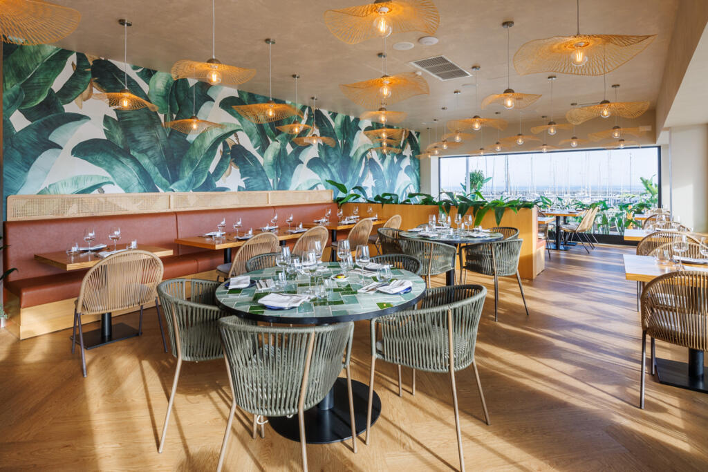 Restaurante projetado pelo ateliê das arquitetas brasileiras.