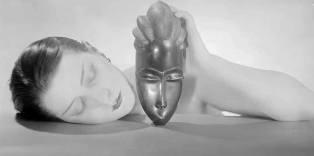 Noire et blanche, 1926

Man Ray