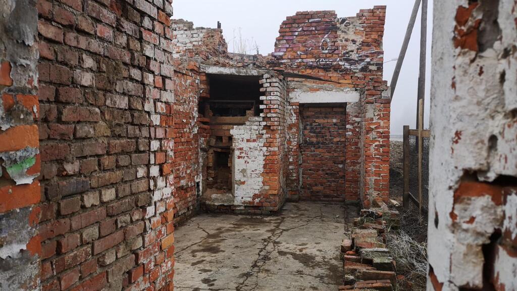 La fondation veut sauvegarder des bâtiments, des objets liés aux 45 camps annexes d’Auschwitz : usines, baraquements, entrepôts.