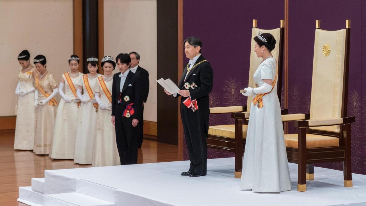 下野新聞 2019年5月1日 新天皇即位特集令和初日！ あの“令和”号外を増刷＆特別付録に！AERA増刊「ドキュメント新