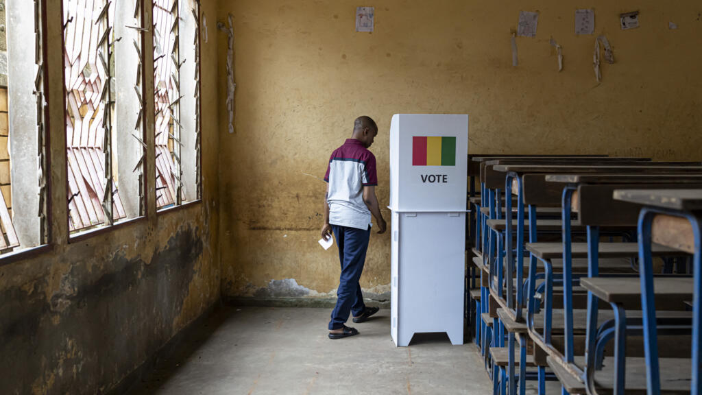 Présidentielle en Guinée: qui sont les neuf candidats à l'élection du 28 décembre?