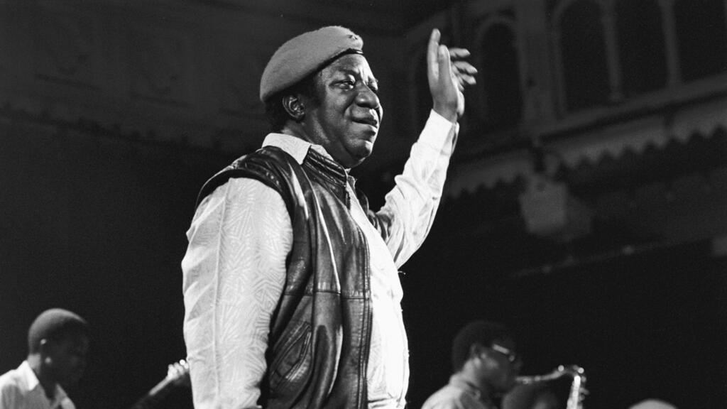 Tabu Ley Rochereau sur la scène du Paradiso à Amsterdam le 12 août 1989.